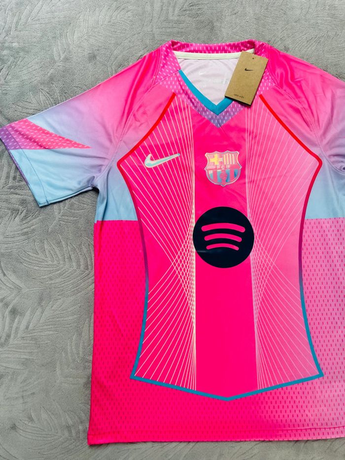 Maillot concept foot Barça rose taille S - photo numéro 2