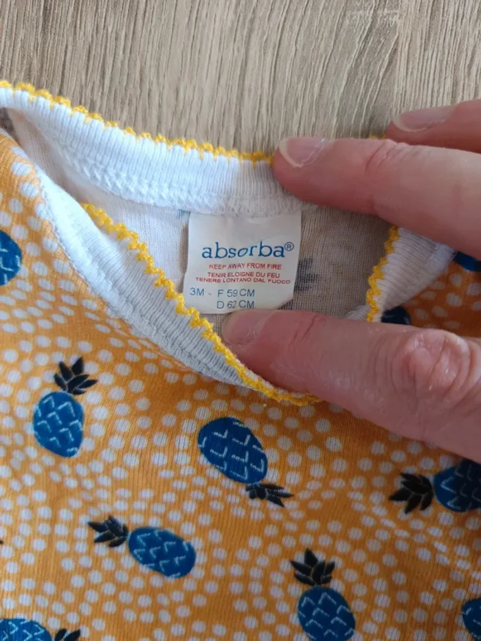 Lot 3 bodies manches courtes blanc bleu jaune ananas bébé 3 mois Absorba - photo numéro 8