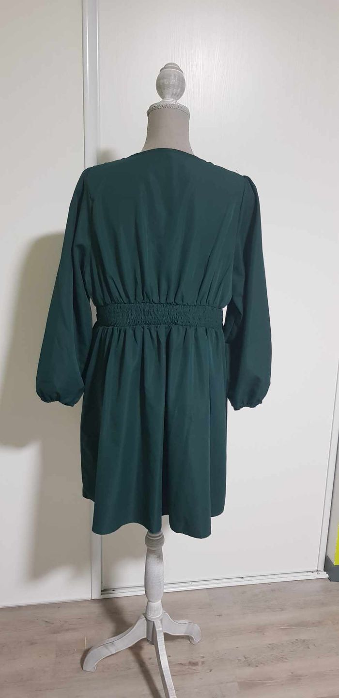 Robe fluide et légère cintrée - photo numéro 3
