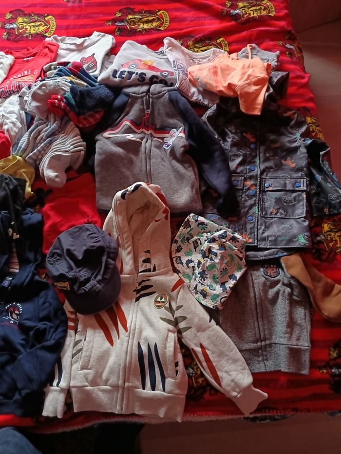 Gros lot vêtements  24/36 - photo numéro 4