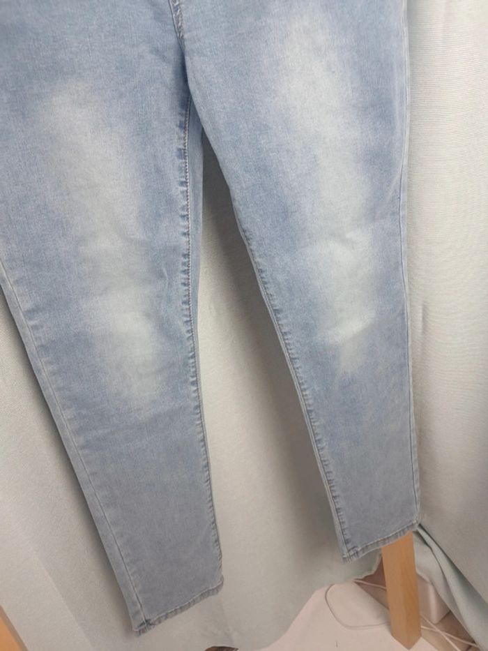 Md'M jean T.42/44 neuf - photo numéro 4