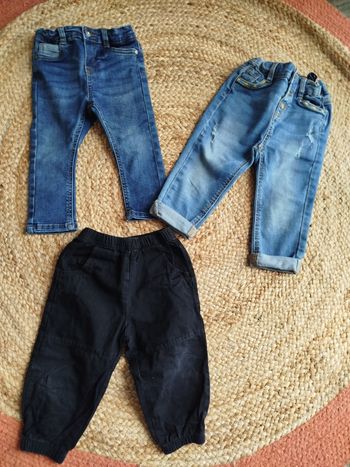 Lot jeans 18 mois