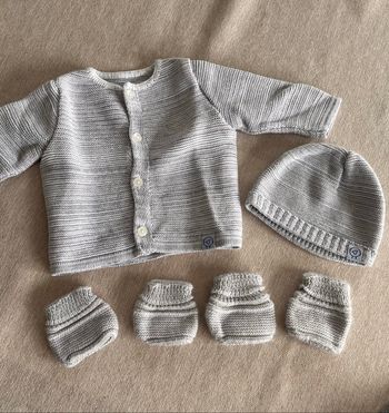 Ensemble brassière  bonnet gants bébé garçon