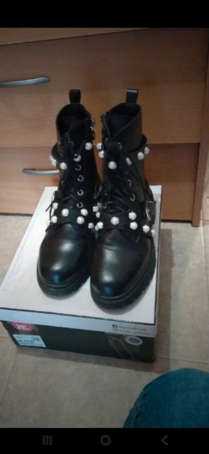 Chaussure - photo numéro 2