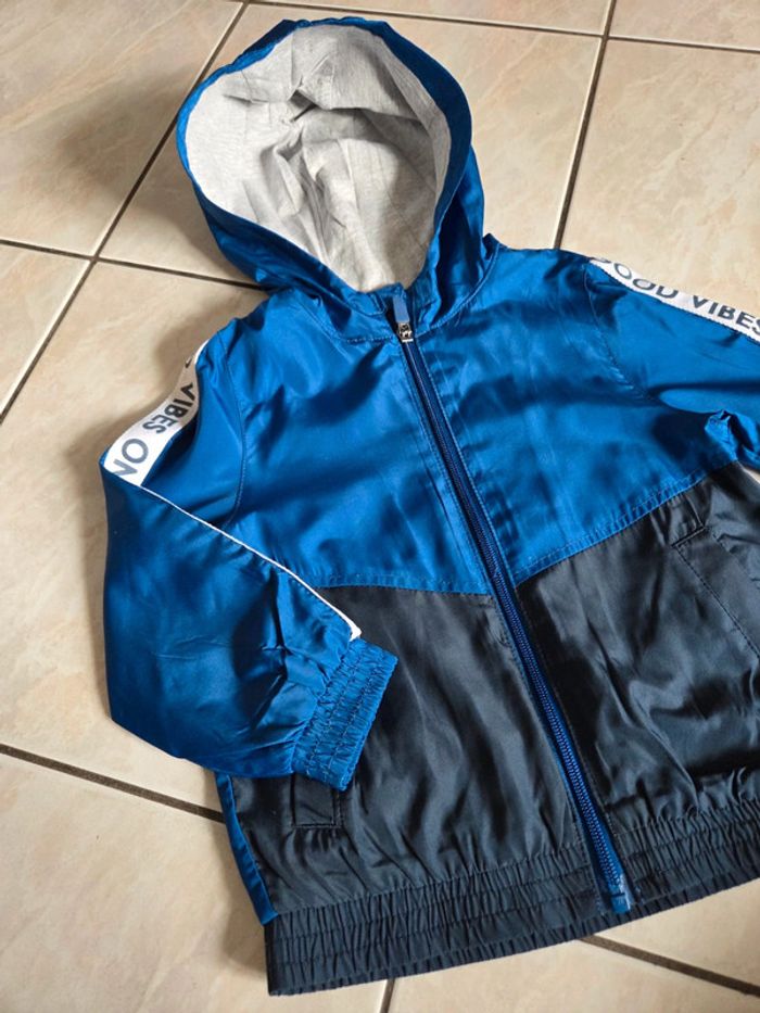 Coupe vent kiabi 4 ans - photo numéro 2