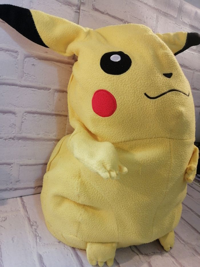 Grande et grosse peluche Pokémon - photo numéro 2