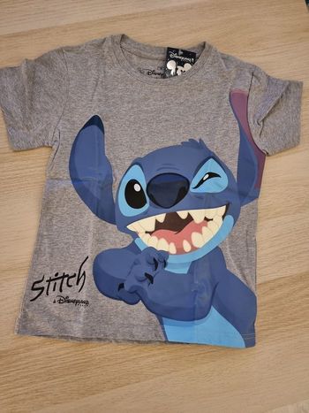Neuf (non porté) 💙😍🤩Teeshirt stitch disneyland paris  8 ANS   MIXTE !!!😍🤩