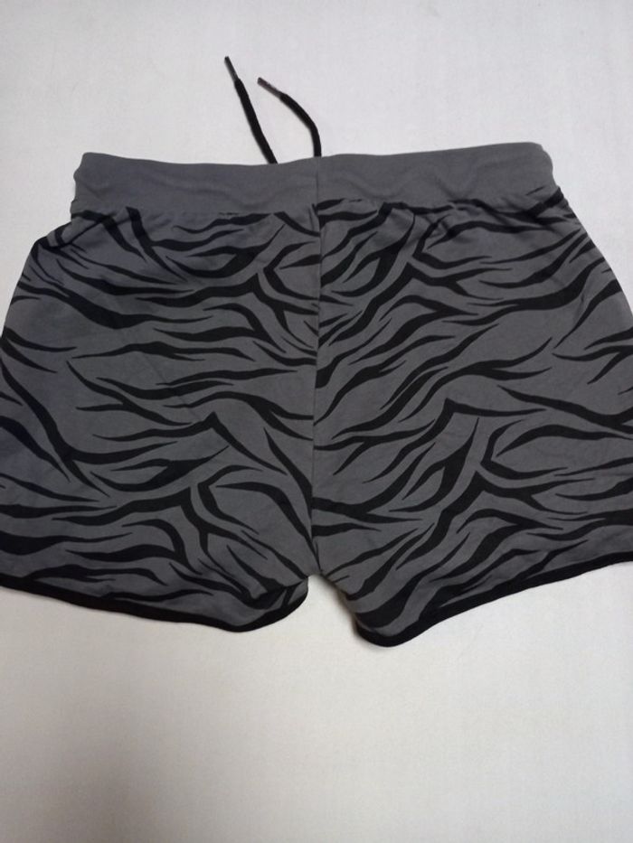 3 mini-short - taille m - photo numéro 6