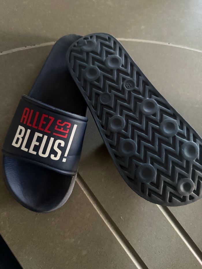 Claquettes bleu neuve - photo numéro 3