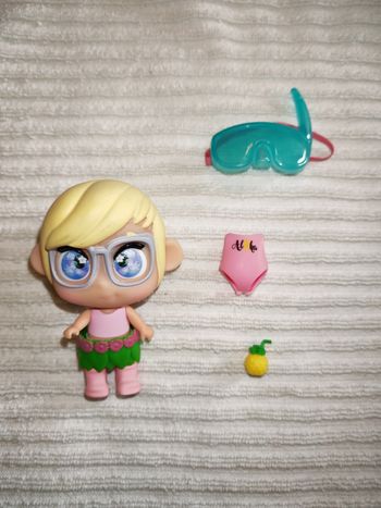 Poupée mini trotties Lucy d Hawaï