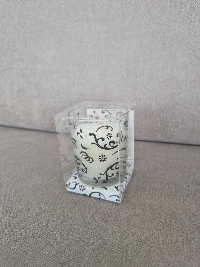 Bougie dans son emballage - photo numéro 2