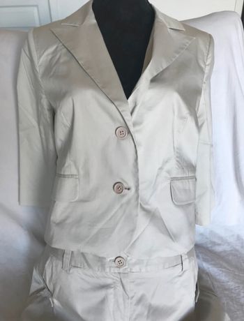 23 - Ensemble tailleur beige creme