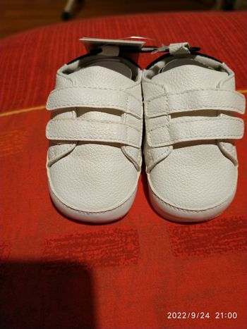 Tennis bébé taille 9/12 mois