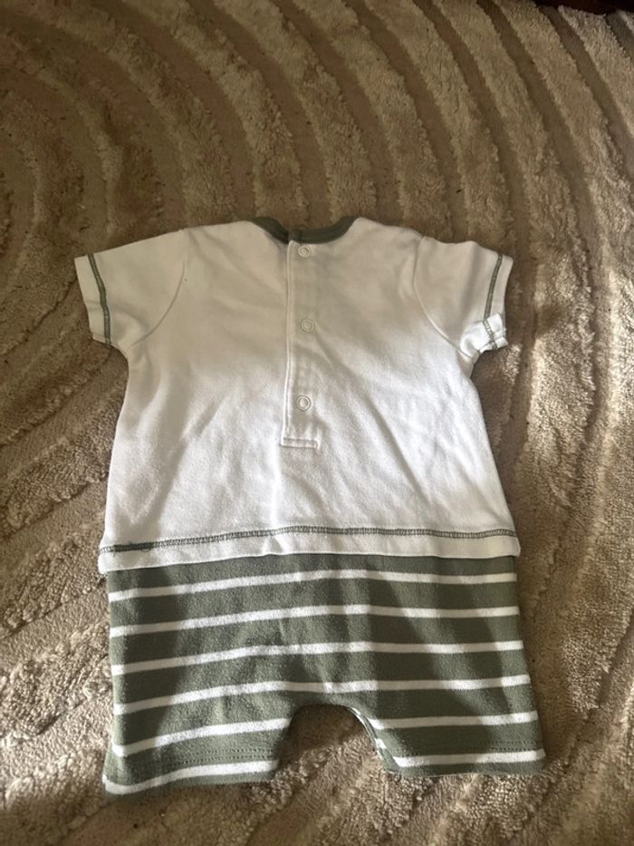 Ensemble bébé garçon - 1 mois - blanc & kaki - motifs animaux - photo numéro 3
