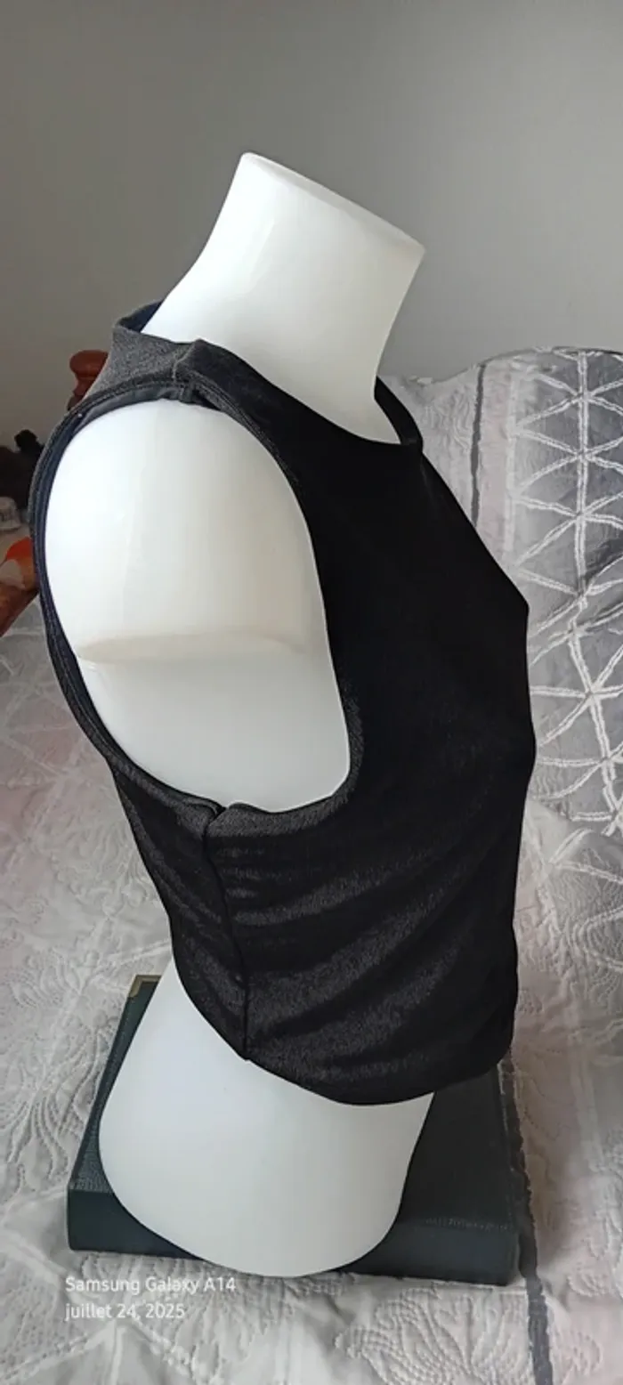 Haut débardeur court noir satiné dos ouvert femme 38/40 shein - photo numéro 5