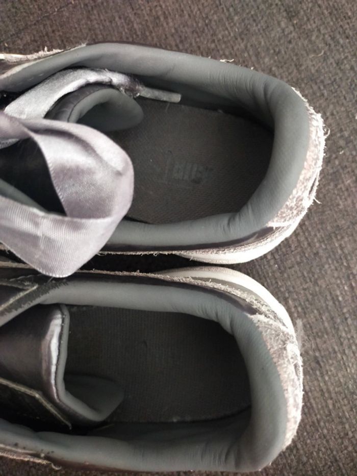 Baskets neuves grises lacets a ruban T 33 Puma - photo numéro 17