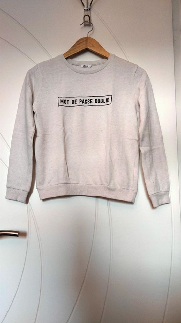 Pull intersaison blanc