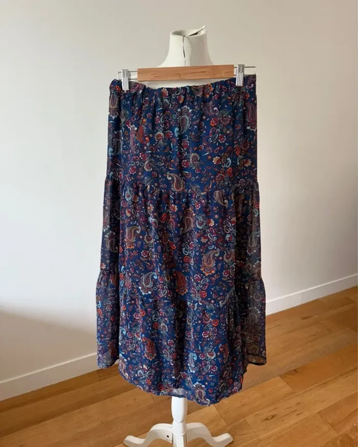 Jolie jupe motif neuve L/40 - photo numéro 4
