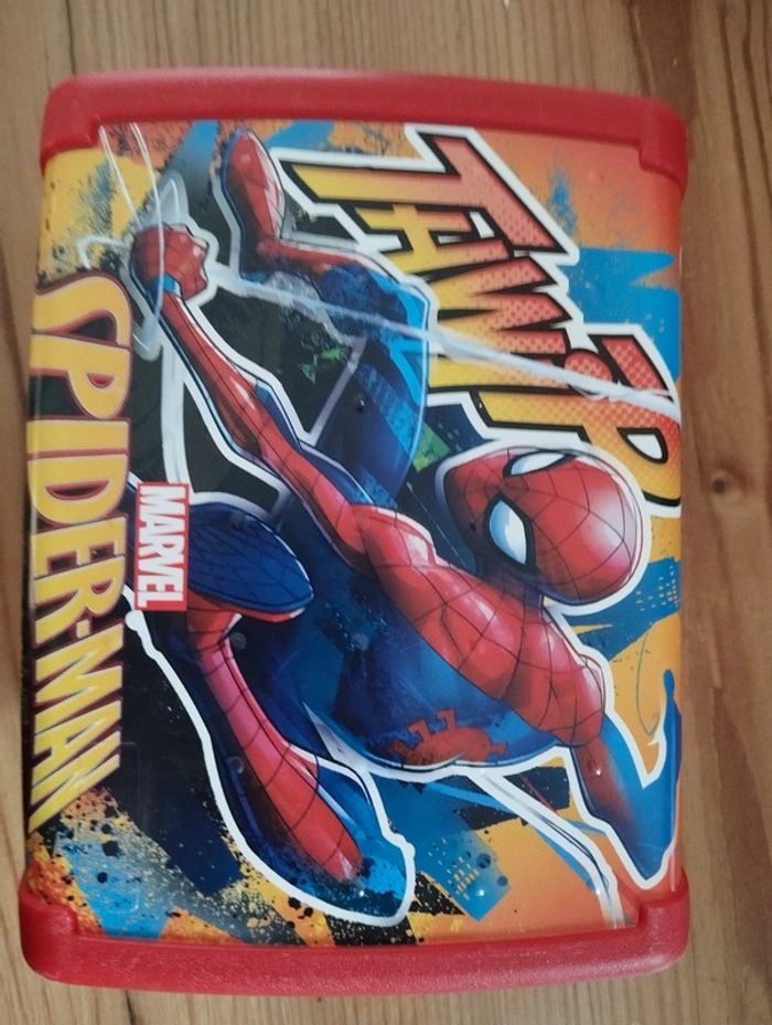 Boîte a goûter spiderman