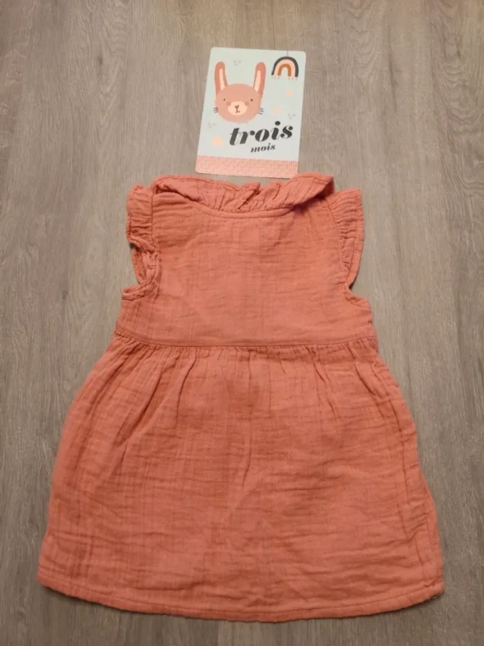 Robe corail 3 mois - photo numéro 2