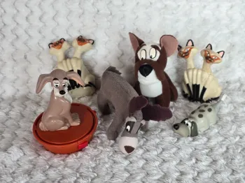 Lot jouets, figurines et peluches – La Belle et le Clochard