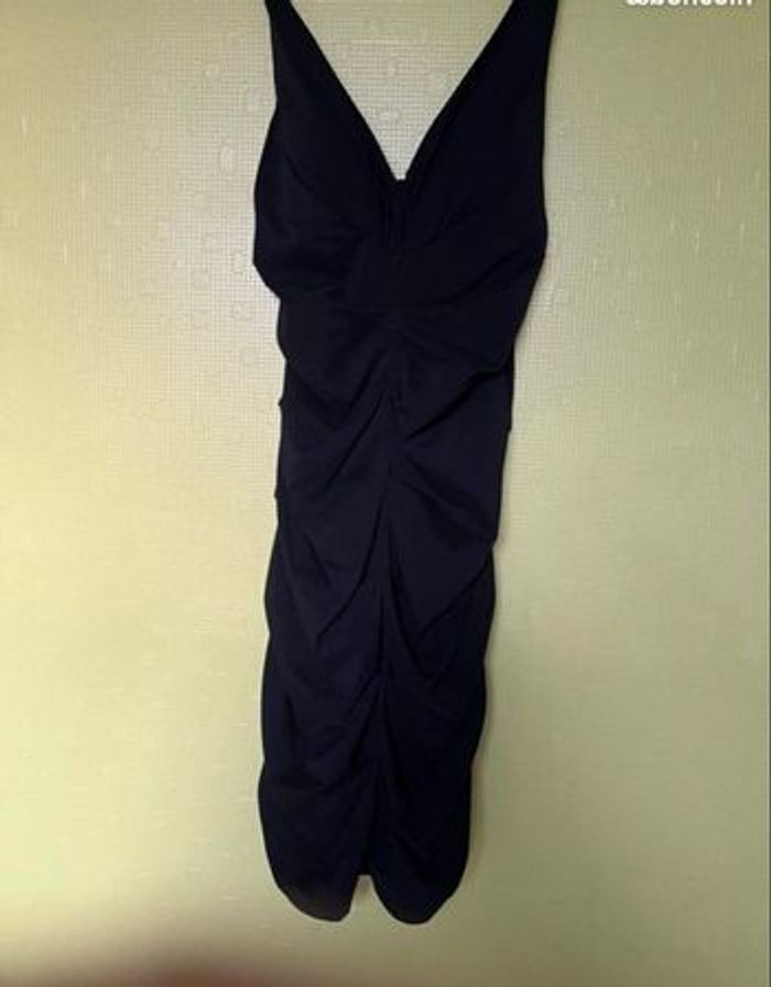 Robe pour soirée noire taille 38 - photo numéro 2