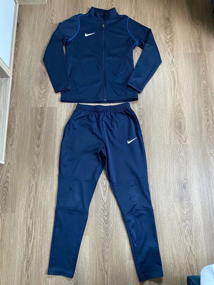 Ensemble pantalon et veste Nike 12 ans taille L