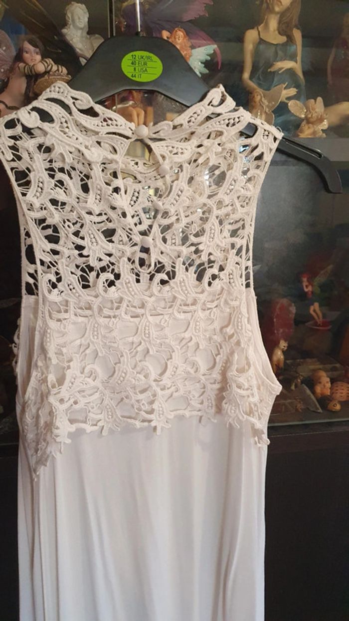 Robe blanche broderie devant et derrière taille 38-40 - photo numéro 5