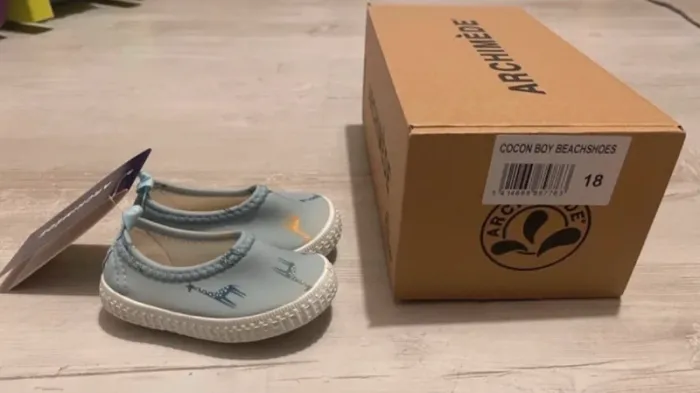 Chaussures ou chaussons, pointure 18, neuve - photo numéro 5