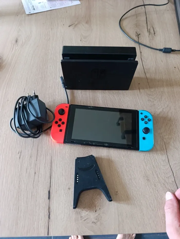 Nintendo Switch - photo numéro 2