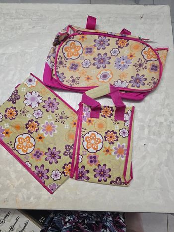 Sac glacière et 2 sacs