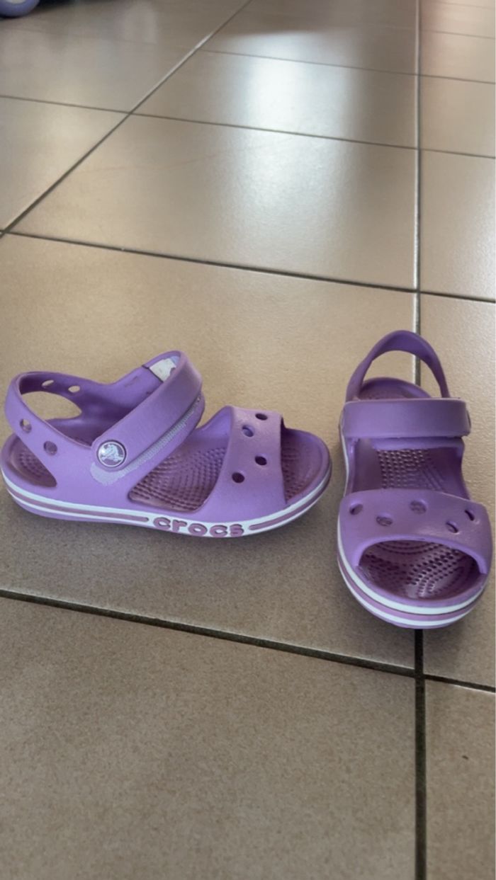 crocs