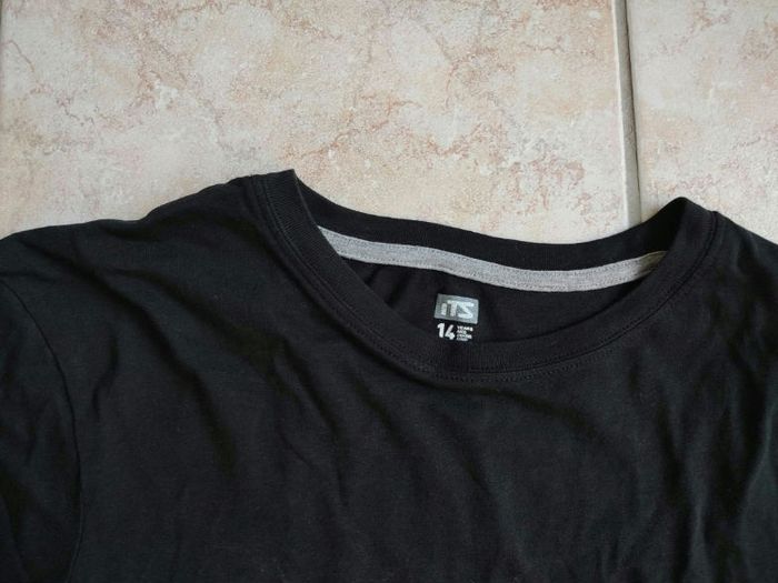 T-shirt neuf 14 ans - photo numéro 2