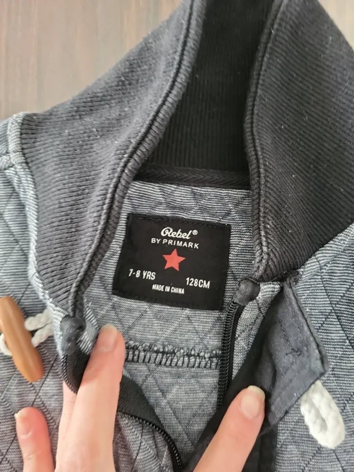Gilet petit rebel 7/8 ans 128 - photo numéro 4