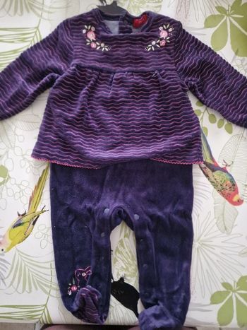 Pyjama 1 pièce taille 12 mois