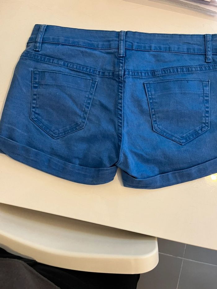 Short bleu - photo numéro 6