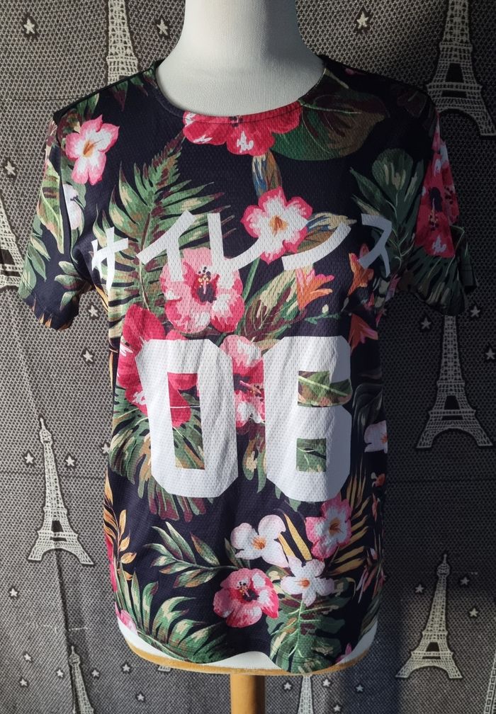 T-shirt imprimé fleurs 🌸 taille M mixte
