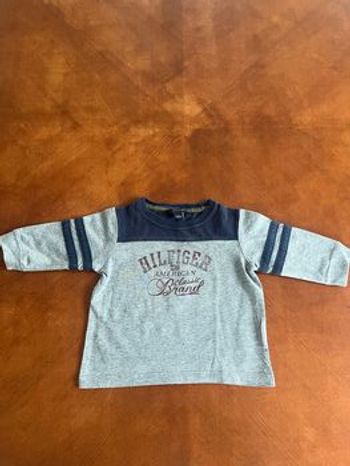 T-shirt manches longues Tommy Hilfiger 12 mois gris et marine