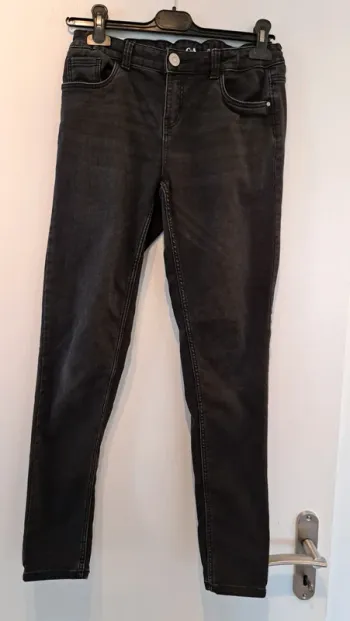 Jeans skinny noir, C&A ,16 ans