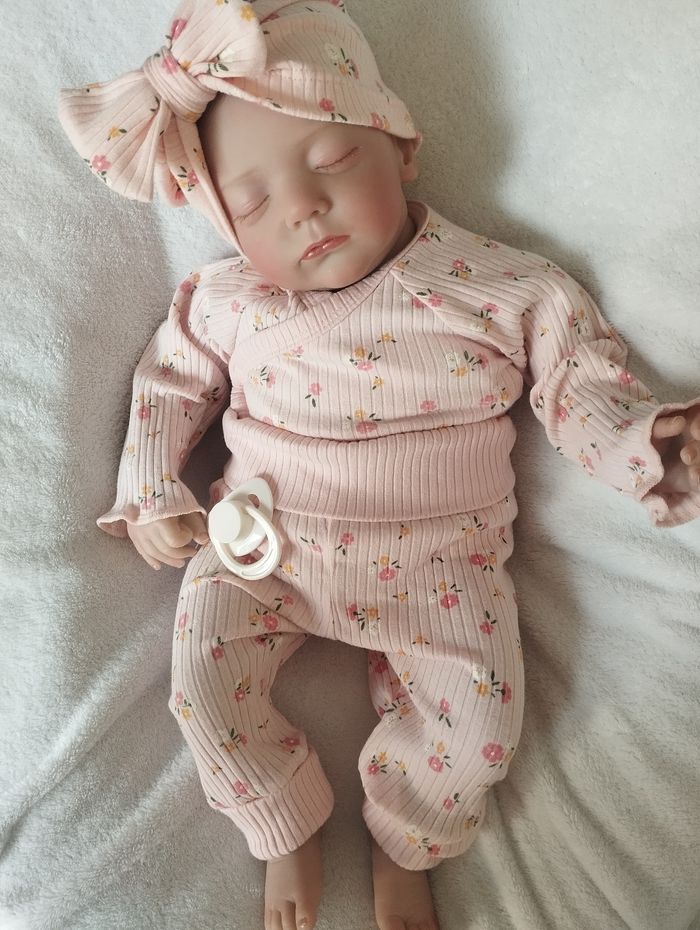 Bébé reborn - photo numéro 4
