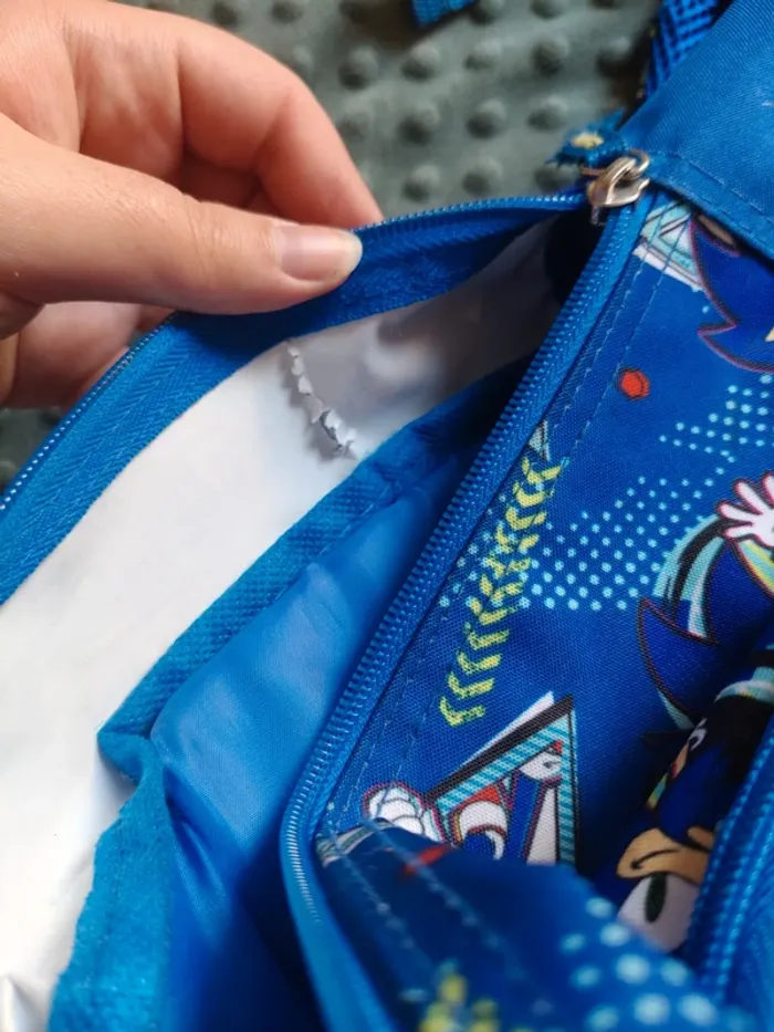 Lot sac à dos/cartable bleu sonic double poches et compartiments + trousse double compartiment sonic - photo numéro 10