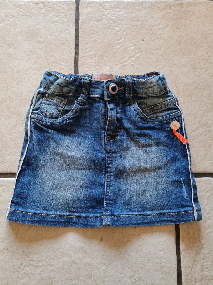 4 jupes taille 4 ans - photo numéro 4