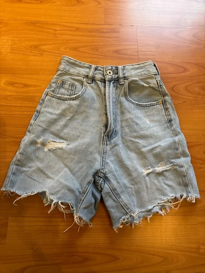 Short en jean Stradivarius