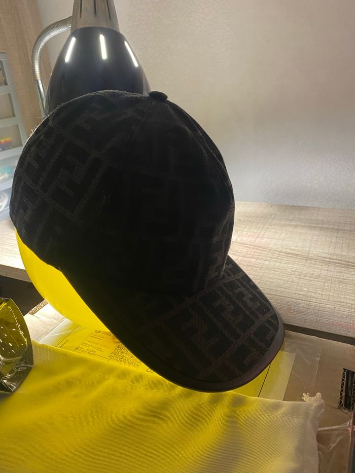 Casquette Fend! - photo numéro 2