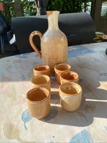 Carafe avec ses verres