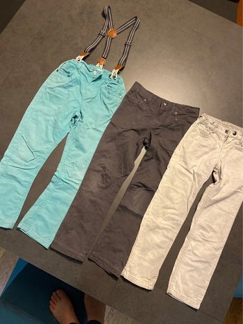 Lot de 2 pantalons 6 ans / 1 pantalon 7 ans