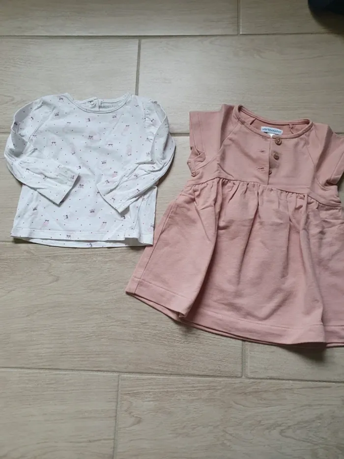 Lot tee shirt et robe 12 mois