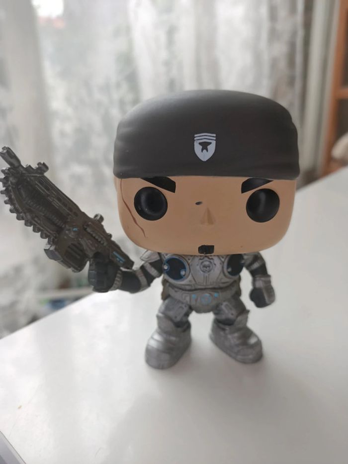 Figurine Funko pop games gears of war n°112 Marcus Fenix - photo numéro 9