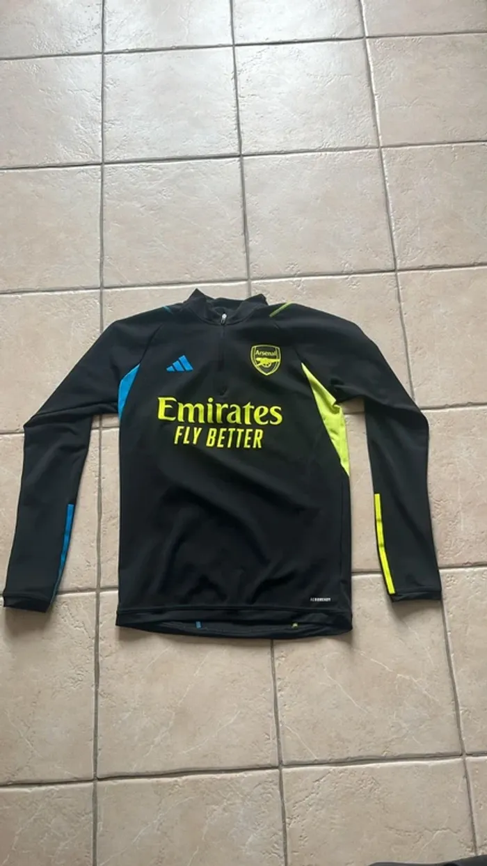 Pull arsenal adidas. - photo numéro 2