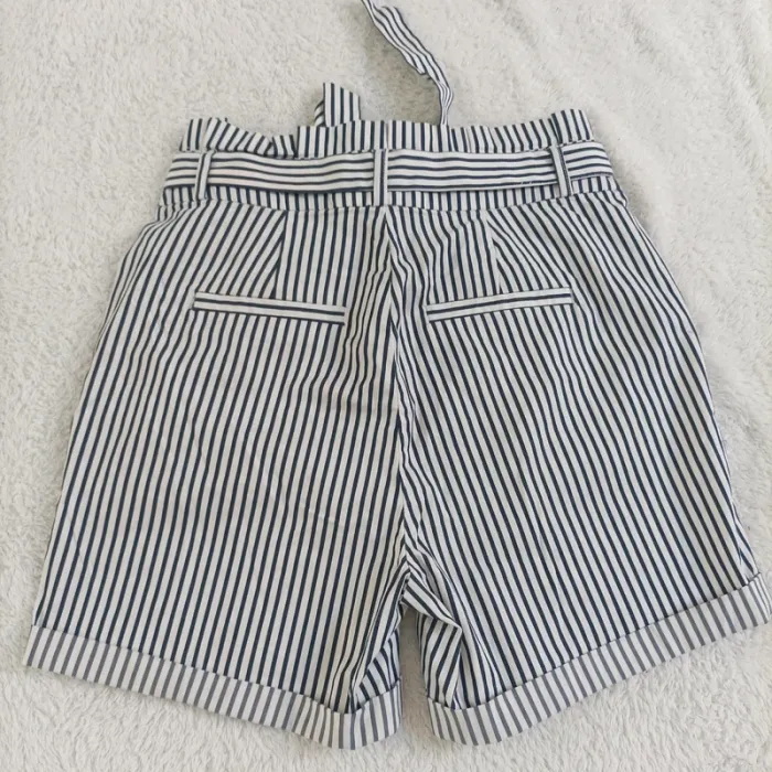 Short Vero Moda taille 38 - photo numéro 4